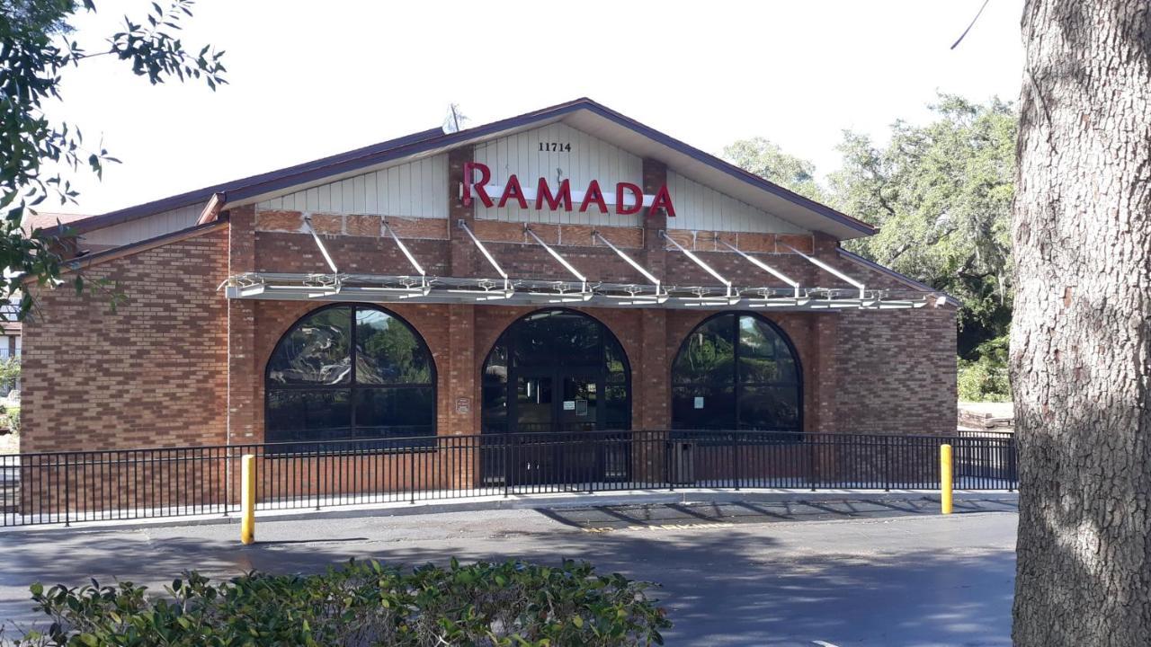 Ramada By Wyndham Temple Terrace/Tampa North Hotel Exterior foto